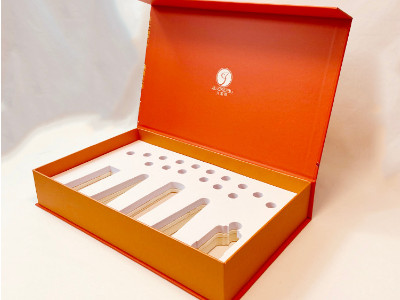 艾灸私護(hù)精品盒-燙金UV包裝盒定做 艾灸私護(hù)精品盒-燙金UV包裝盒定做