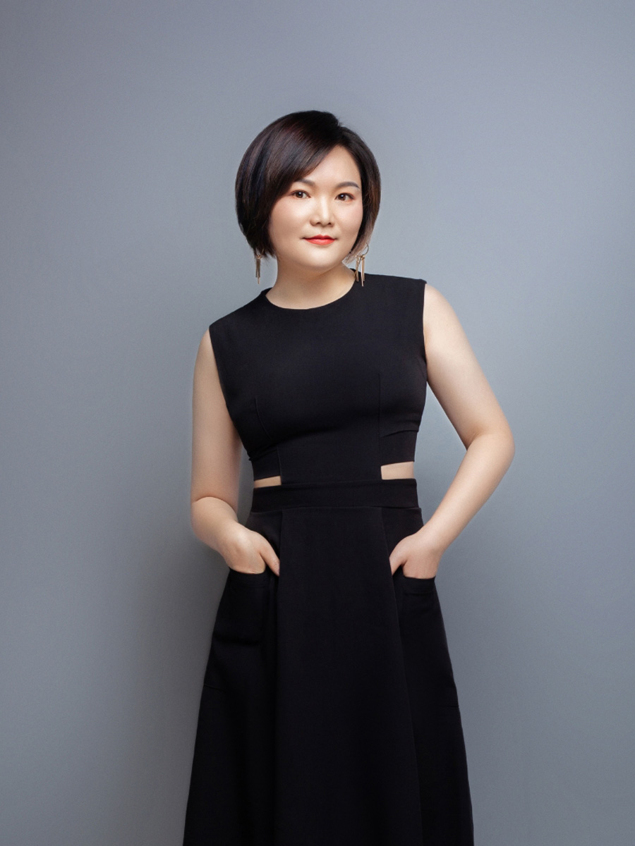 總監(jiān)設計師:魏娟